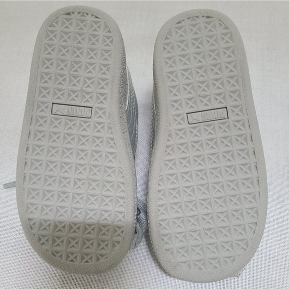 EUC Puma Silver Grey Glitter Basket Heart Sneaker Sz 7 (toddler) - Picture 6 of 8